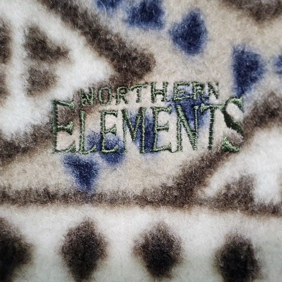 Northern Reflection Reversible Vest - Picture 3 of 11